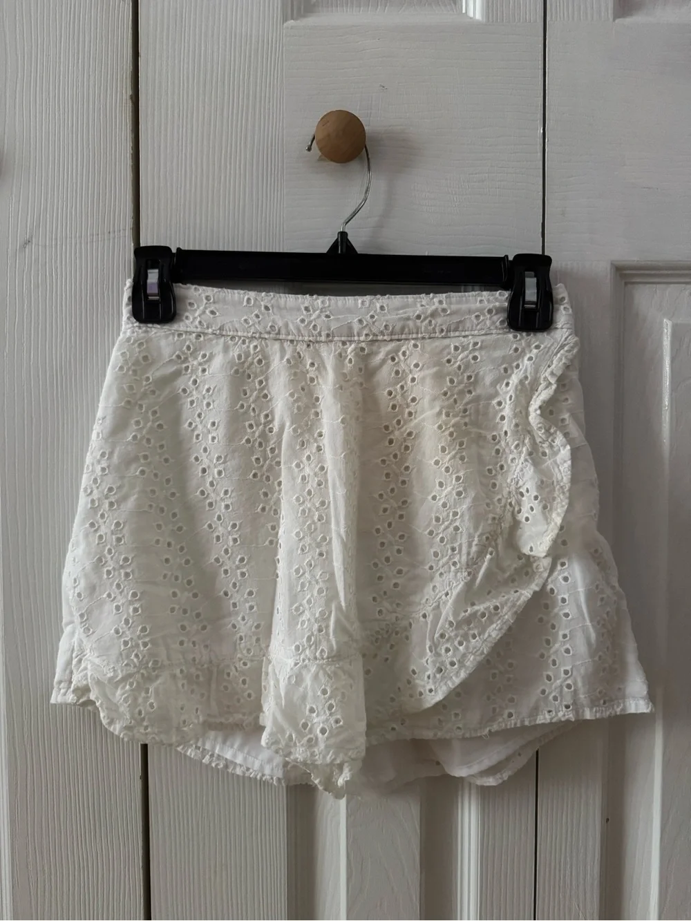 Vintage Hollister White Eyelet Ruffle Skort